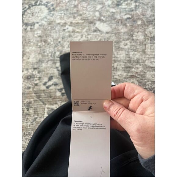 NWT Nike Women's One Therma-FIT Long Sleeve Top - Picture 8 of 8